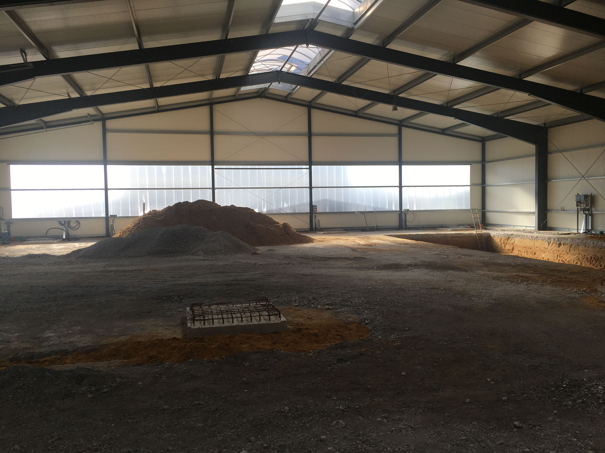 Impressionen – Aufbau des Maschinenfundaments